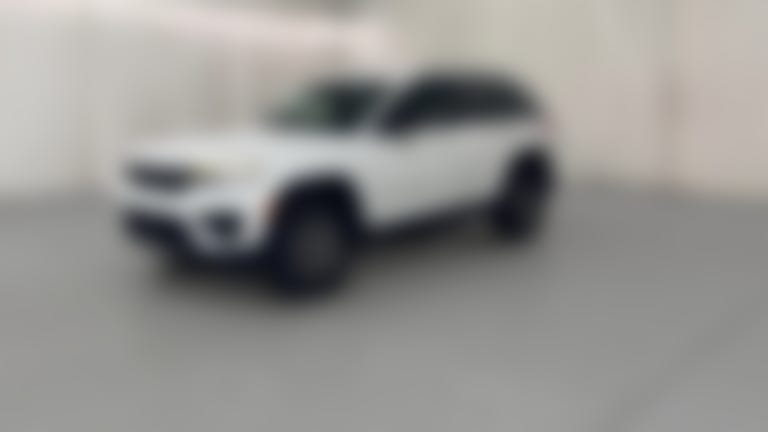 2027 Jeep Grand Cherokee vehicle photo