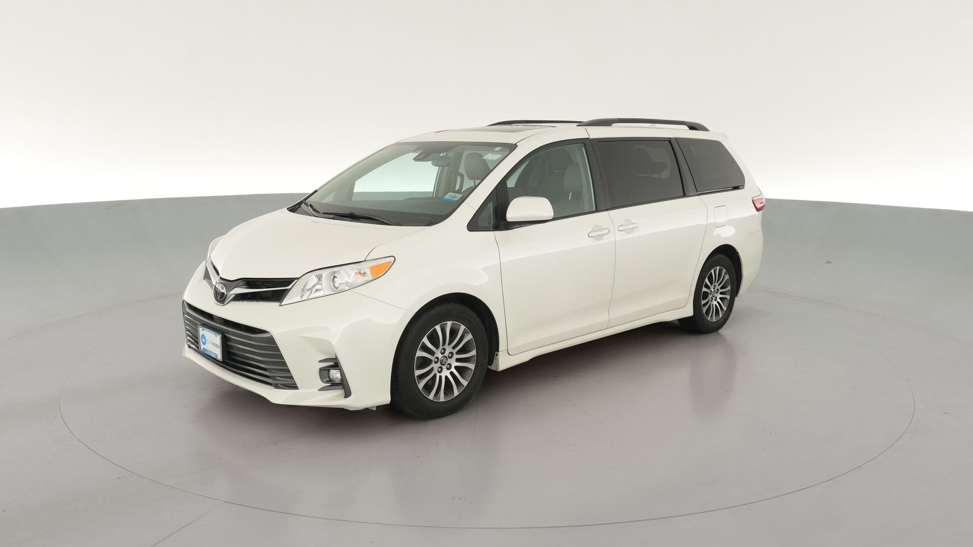 2019 Toyota Sienna vehicle photo