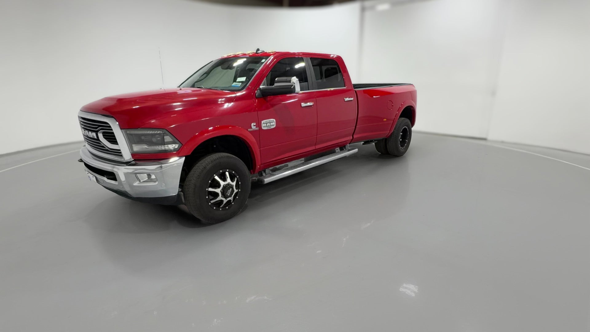 2017 Ram 3500 Crew Cab vehicle photo