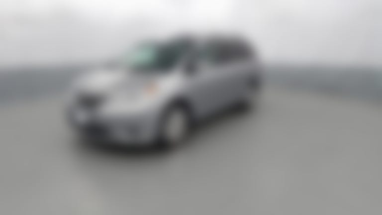 2017 Toyota Sienna vehicle photo