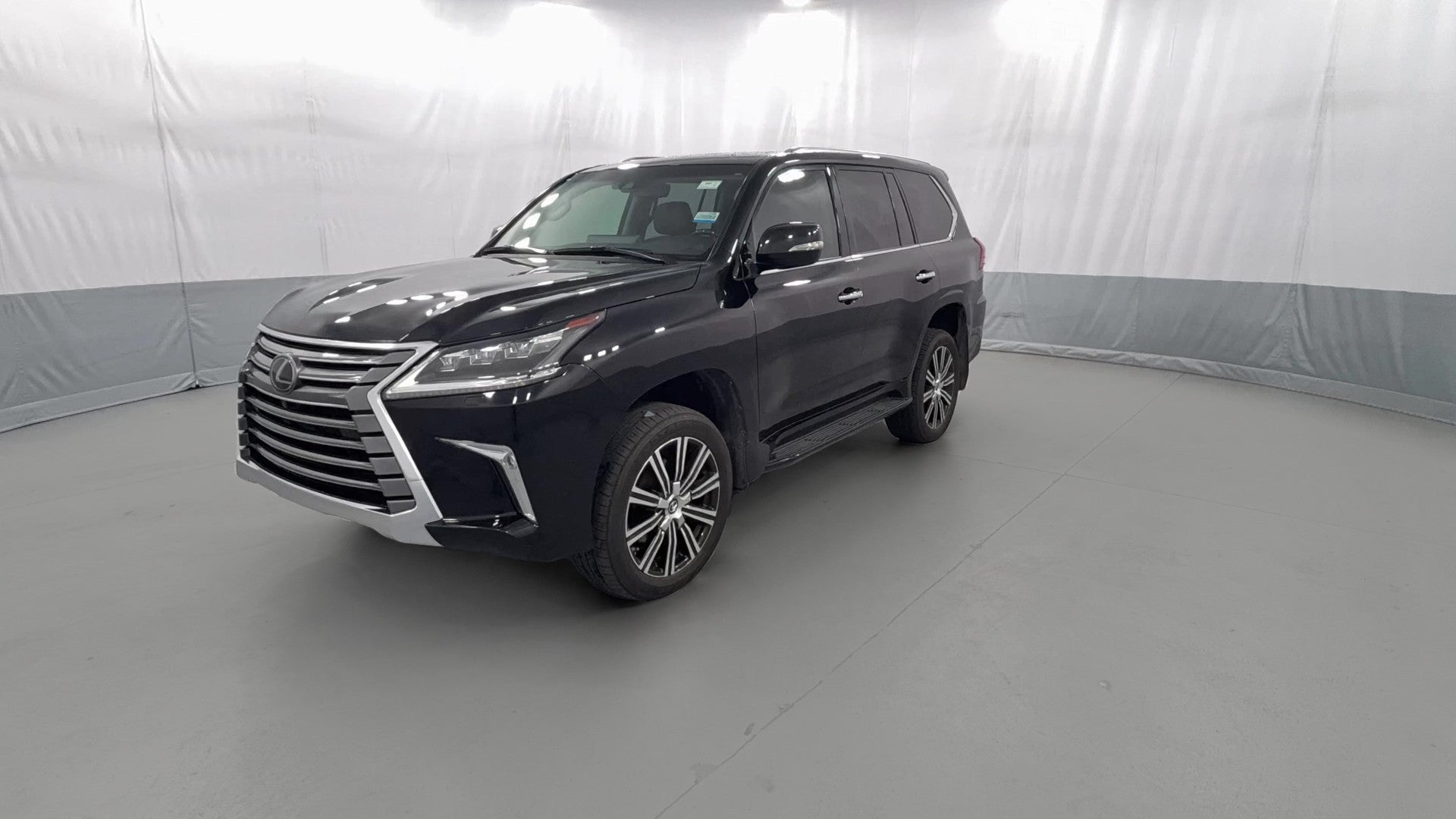 2021 Lexus LX vehicle photo