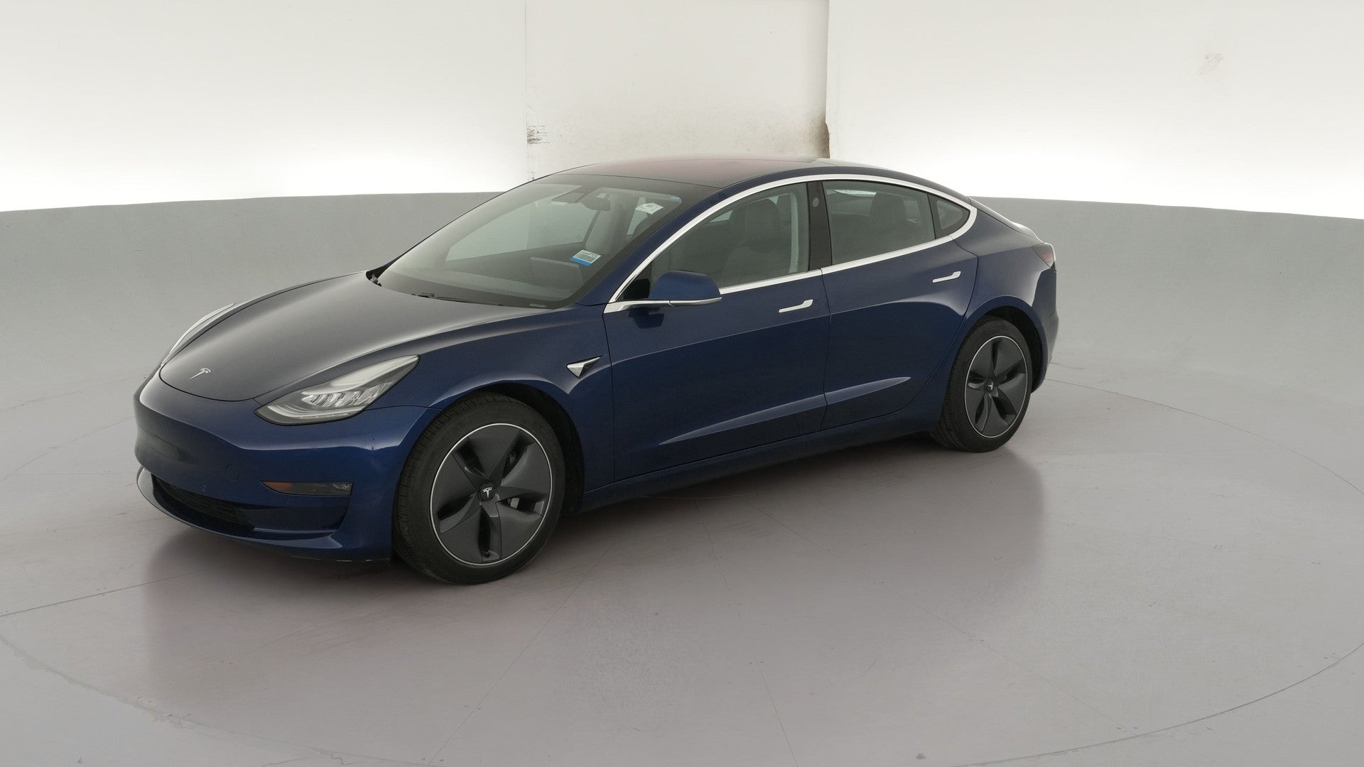 2019 Tesla Model 3 vehicle photo