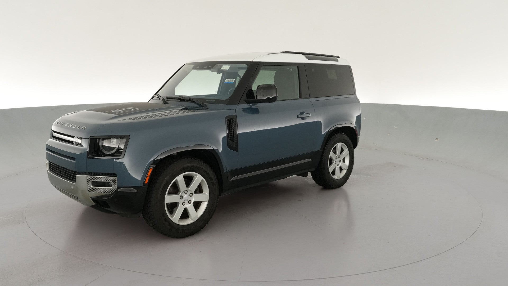 2022 Land Rover Defender 90 vehicle photo