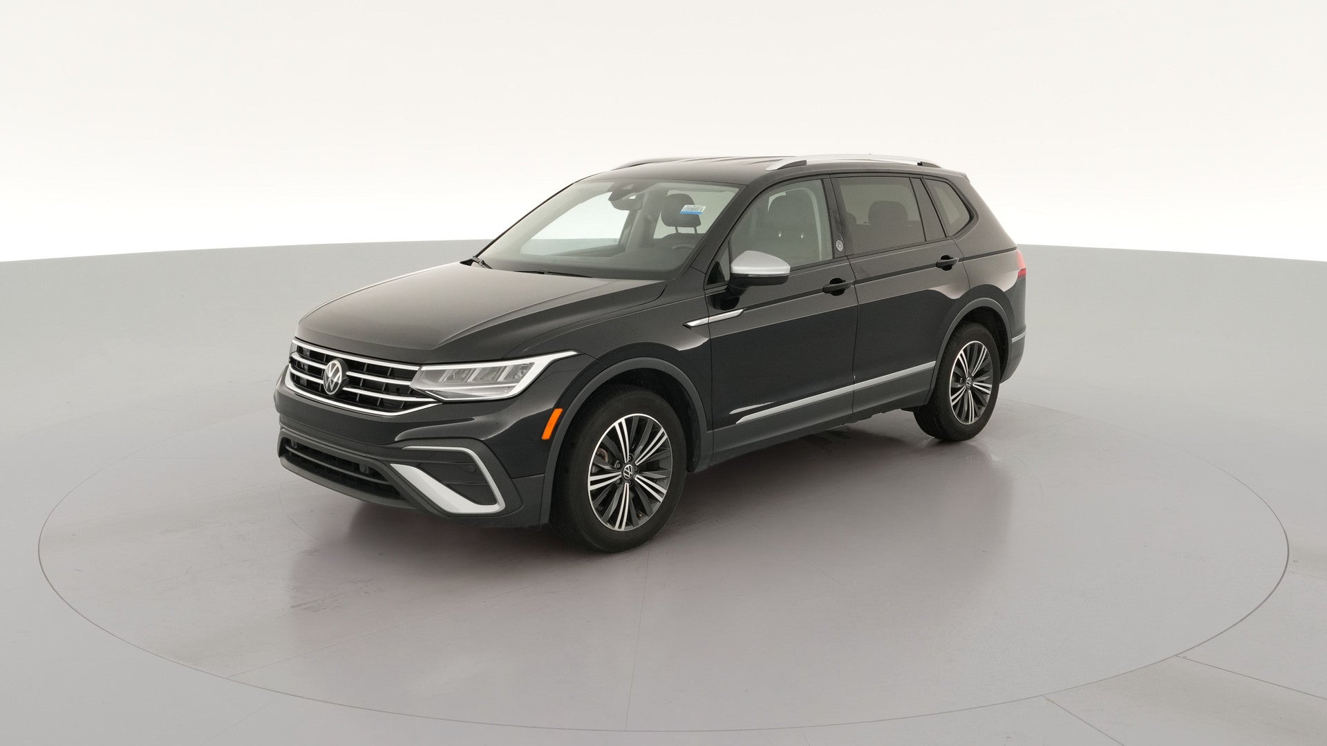 2024 Volkswagen Tiguan vehicle photo