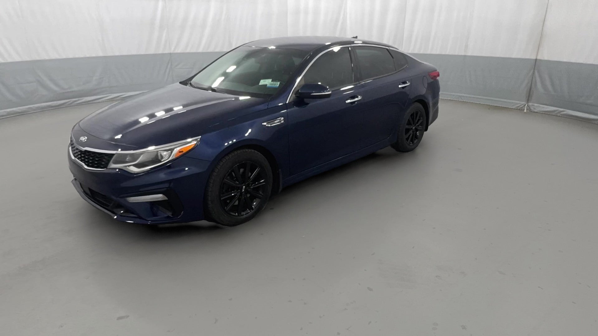 2019 Kia Optima vehicle photo