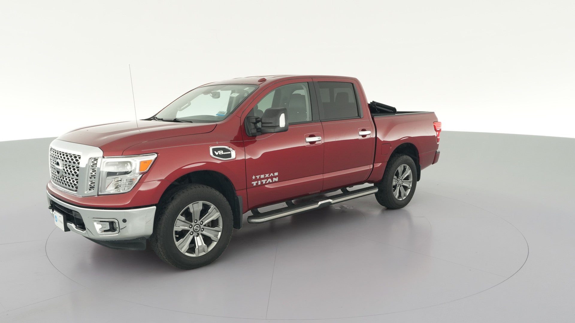 2017 Nissan Titan Crew Cab vehicle photo