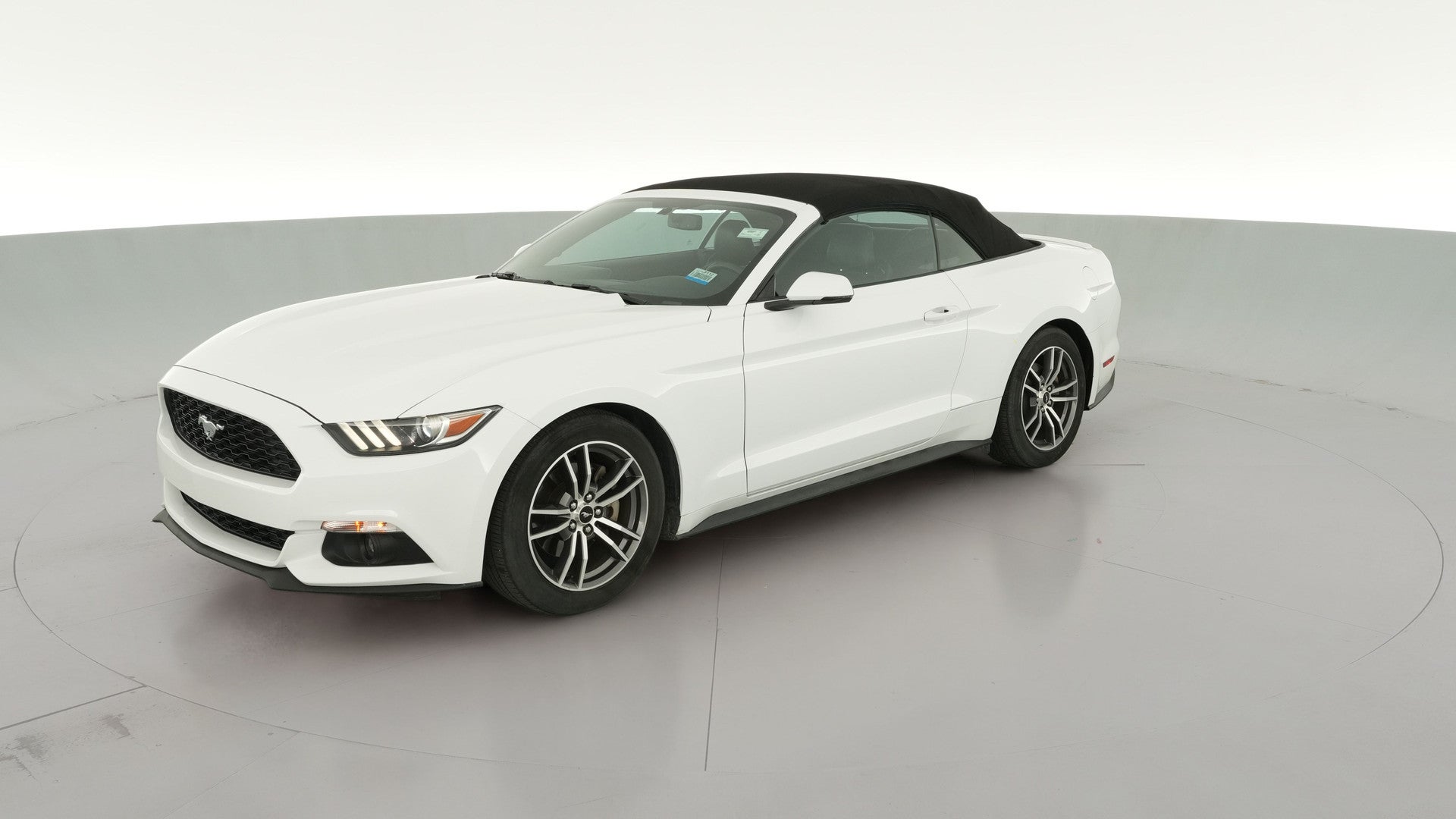 2017 Ford Mustang vehicle photo