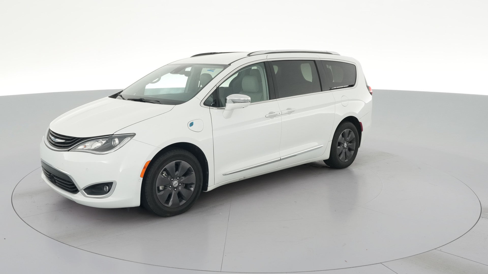 2018 Chrysler Pacifica Hybrid vehicle photo