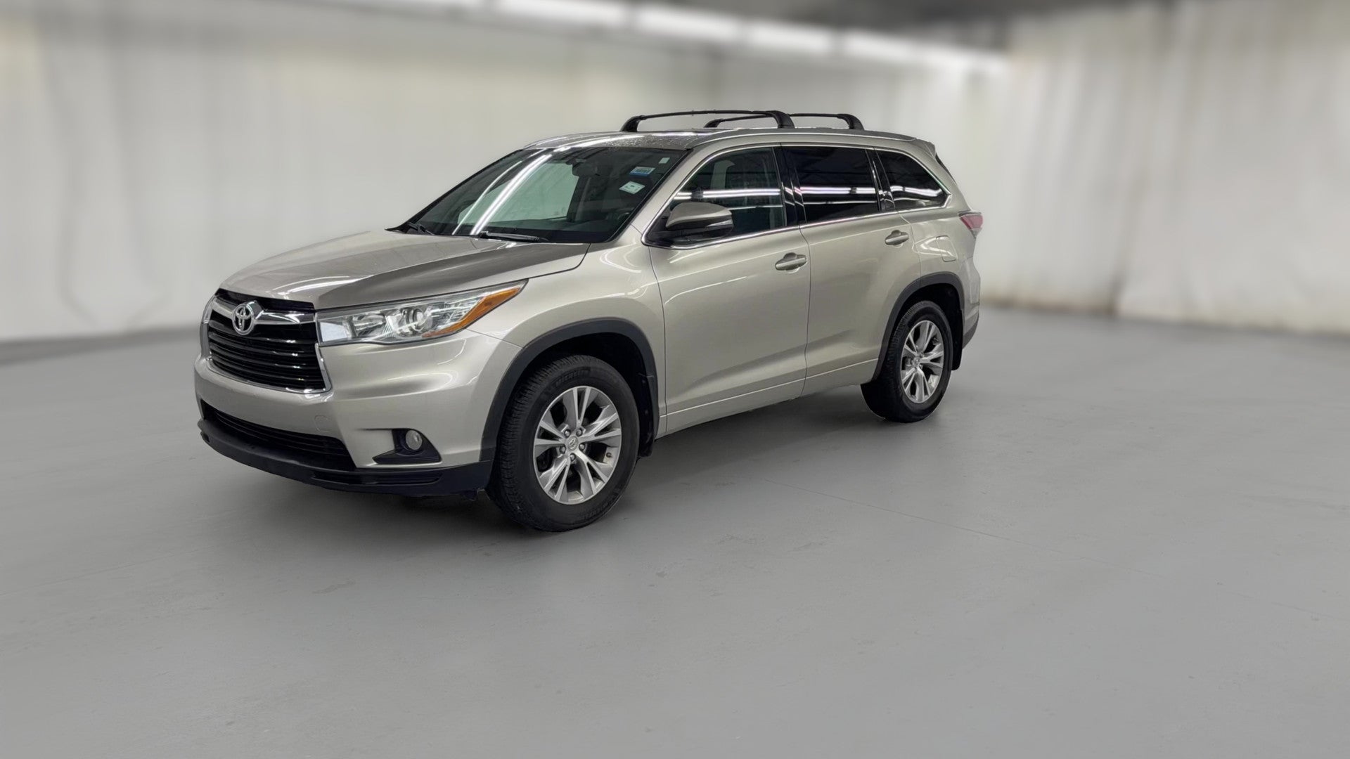 2015 Toyota Highlander vehicle photo
