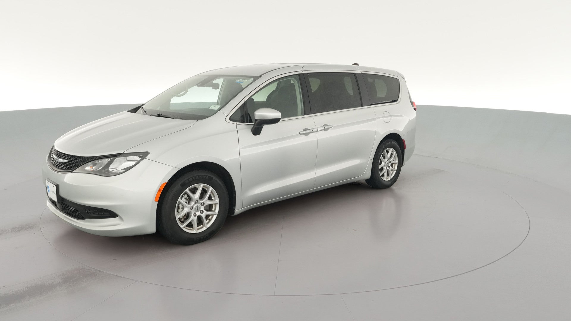 2023 Chrysler Voyager vehicle photo