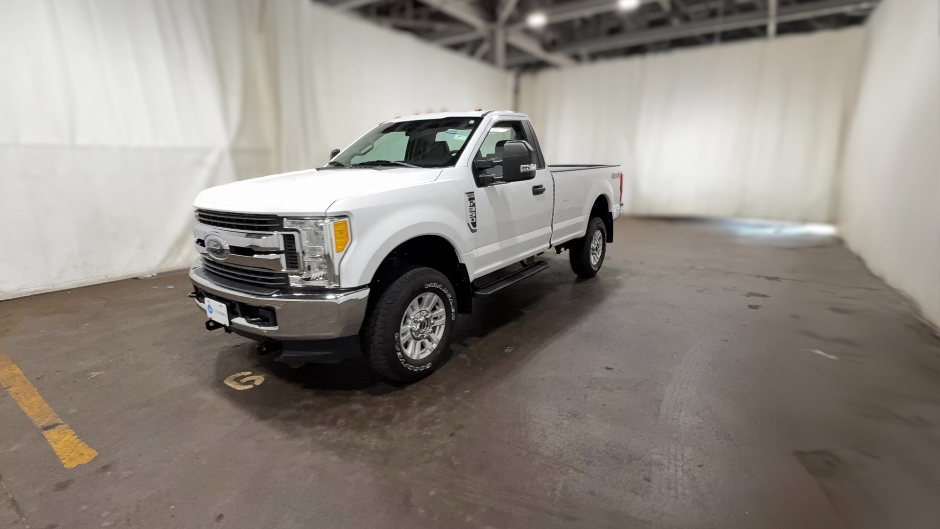 2017 Ford F350 Super Duty Regular Cab vehicle photo