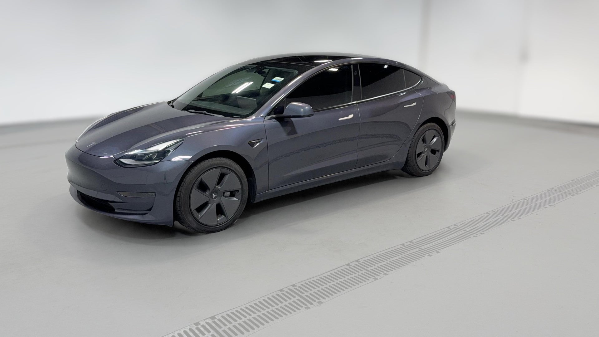 2023 Tesla Model 3 vehicle photo