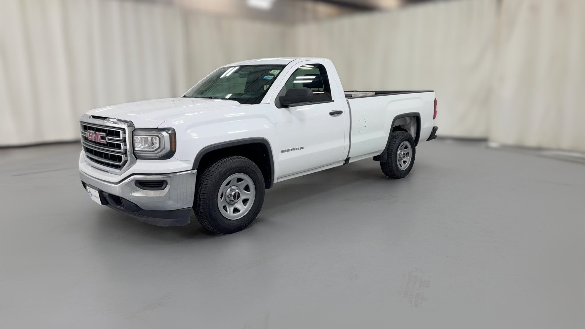 2017 GMC Sierra 1500 Regular Cab vehicle photo