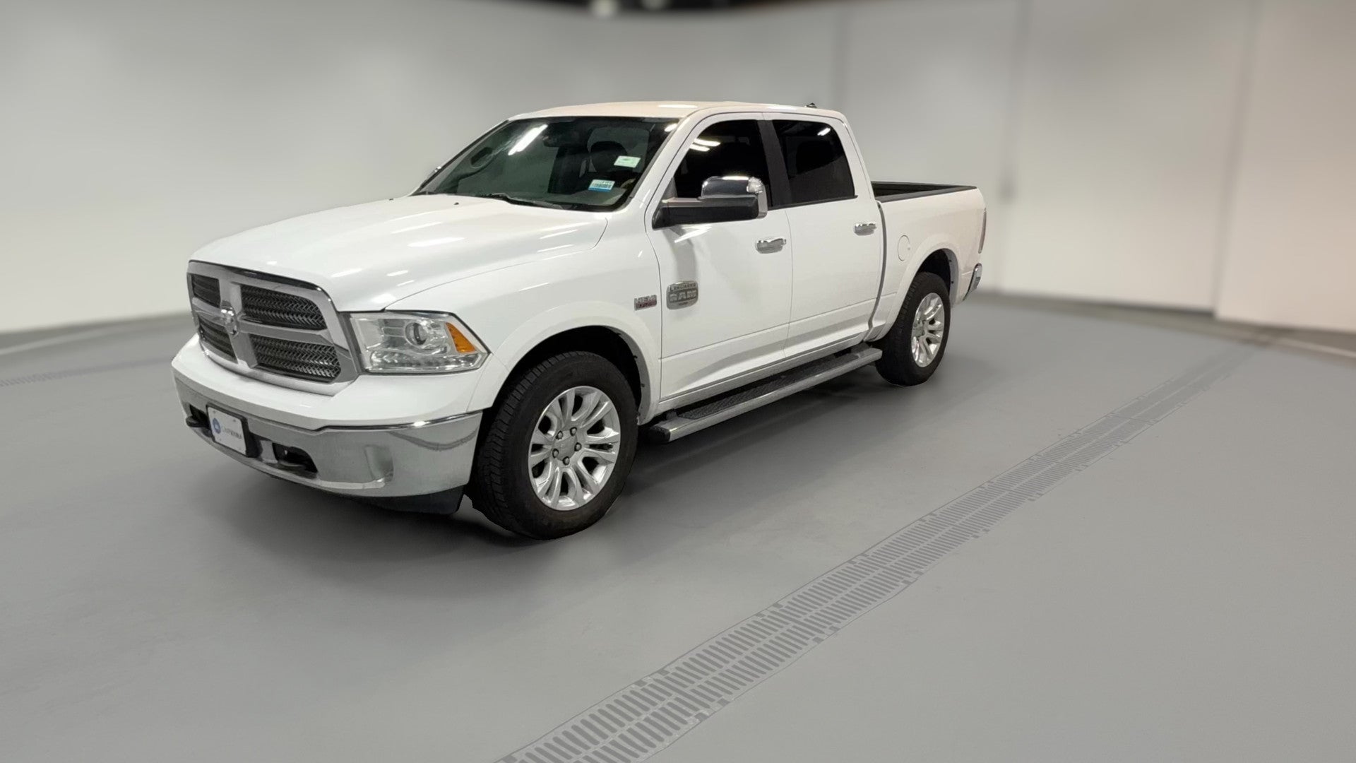 2013 Ram 1500 Crew Cab vehicle photo
