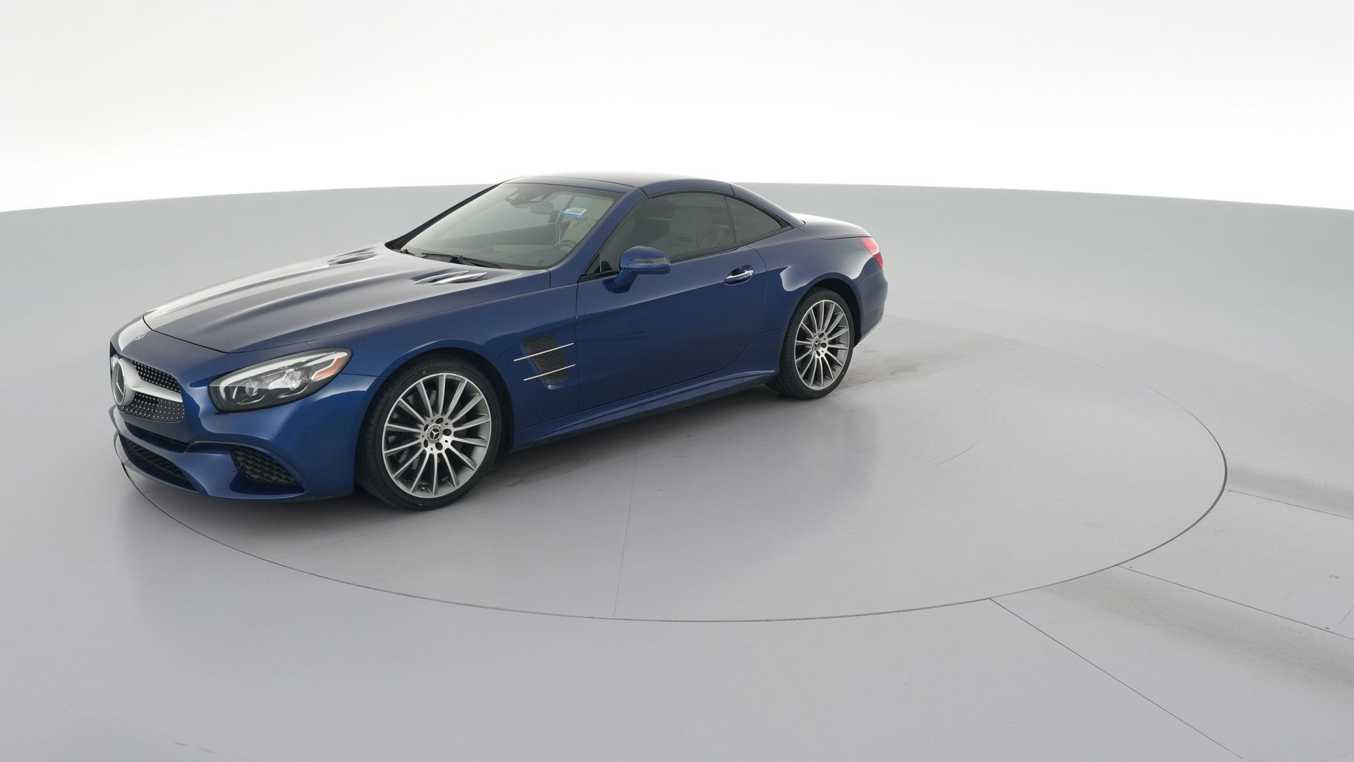 2019 Mercedes-Benz SL vehicle photo