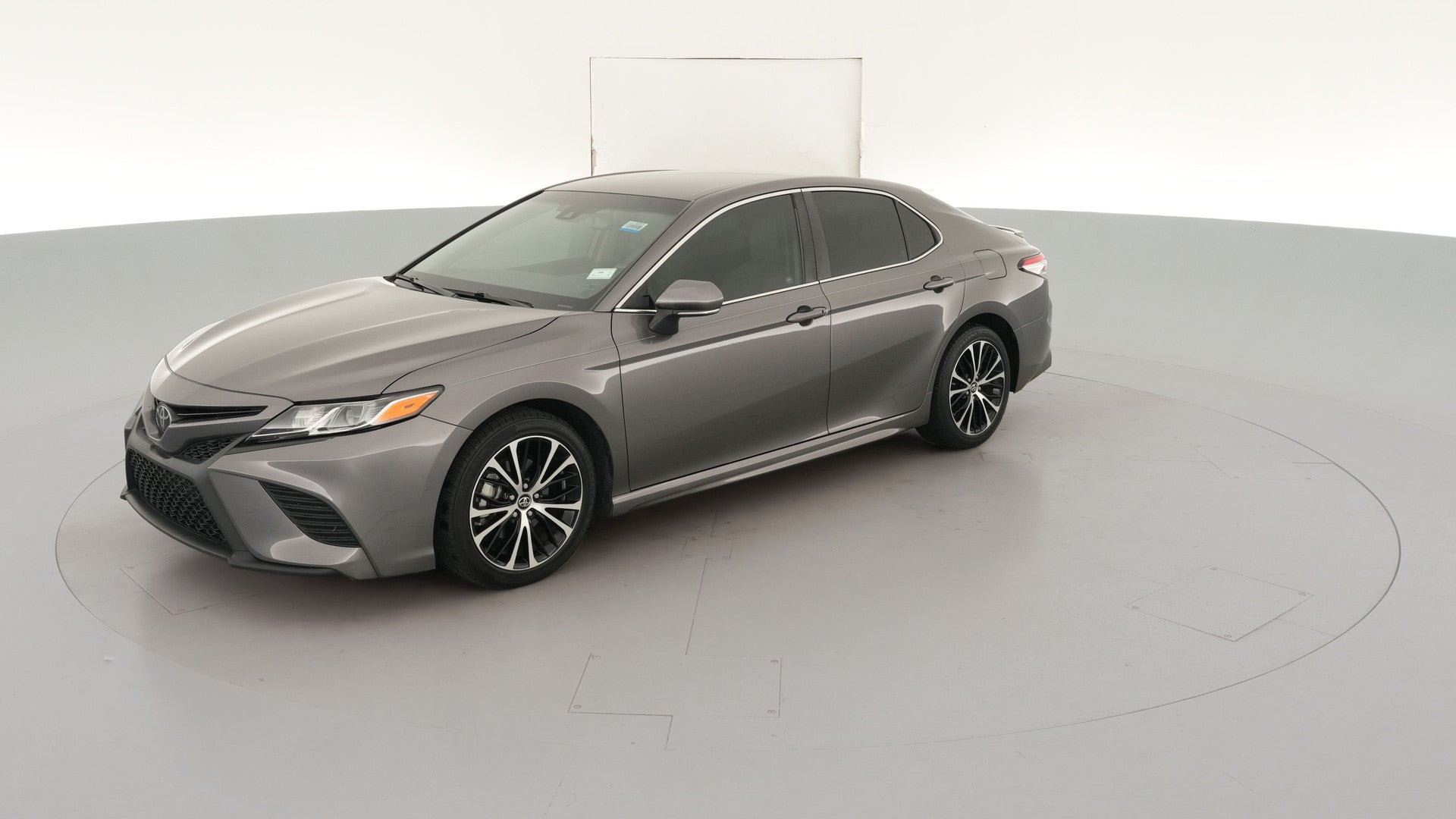 2018 Toyota Camry vehicle photo