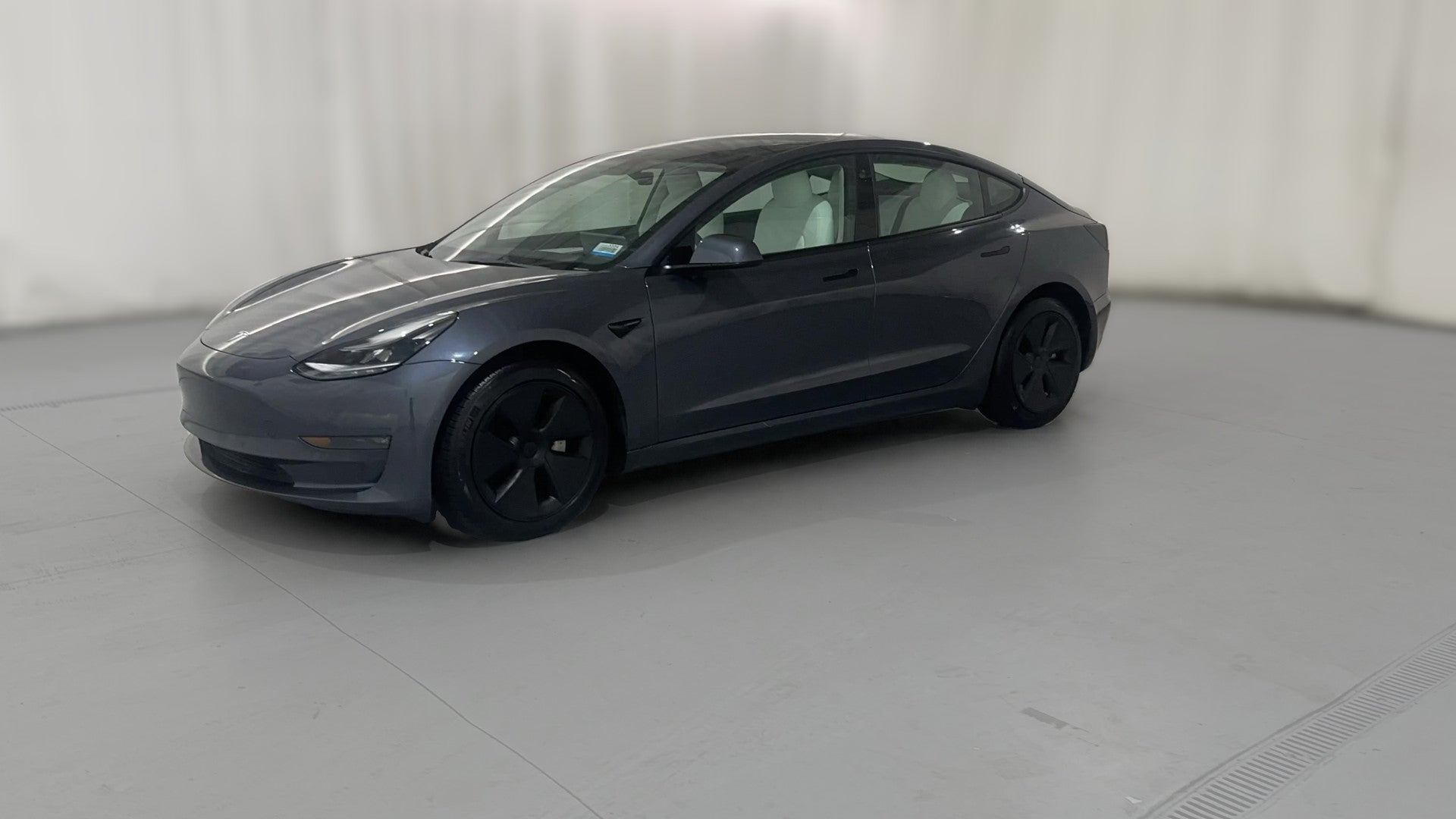 2022 Tesla Model 3 vehicle photo