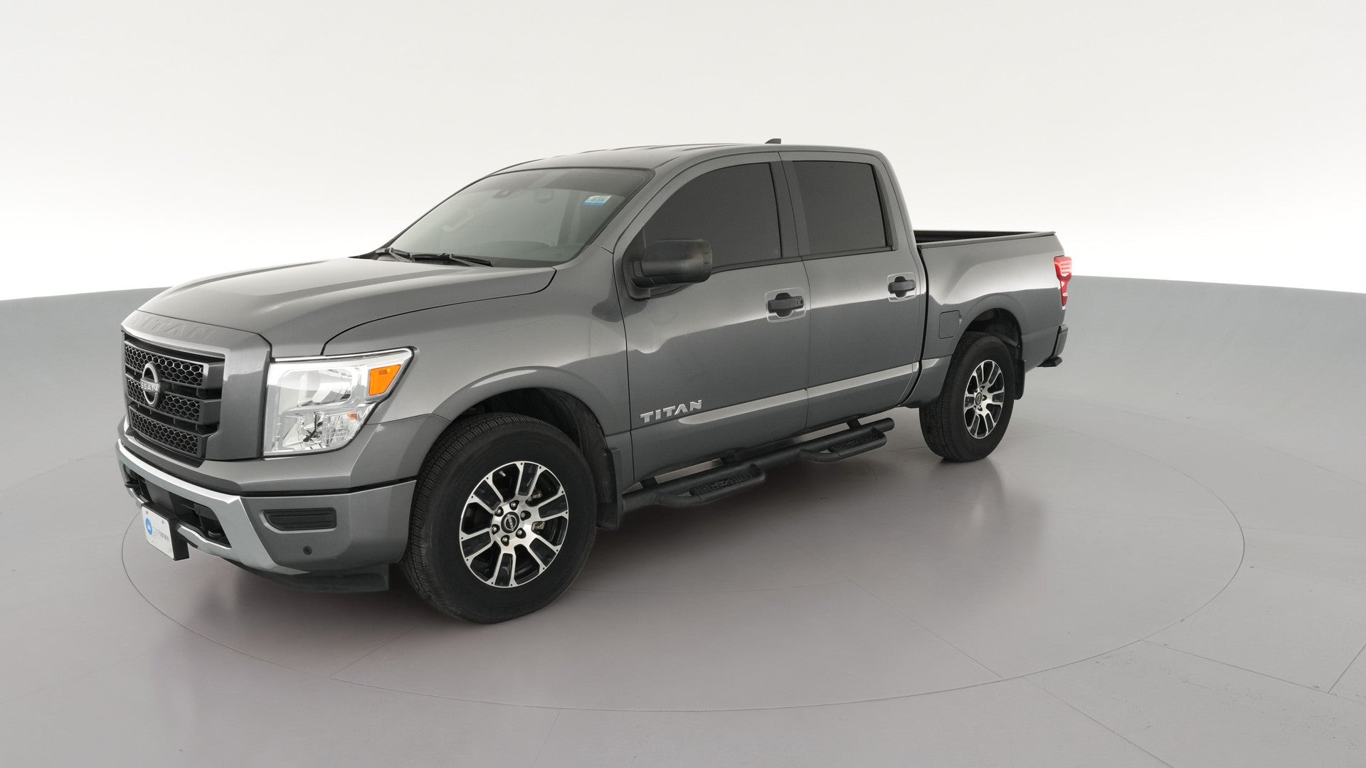 2023 Nissan Titan Crew Cab vehicle photo