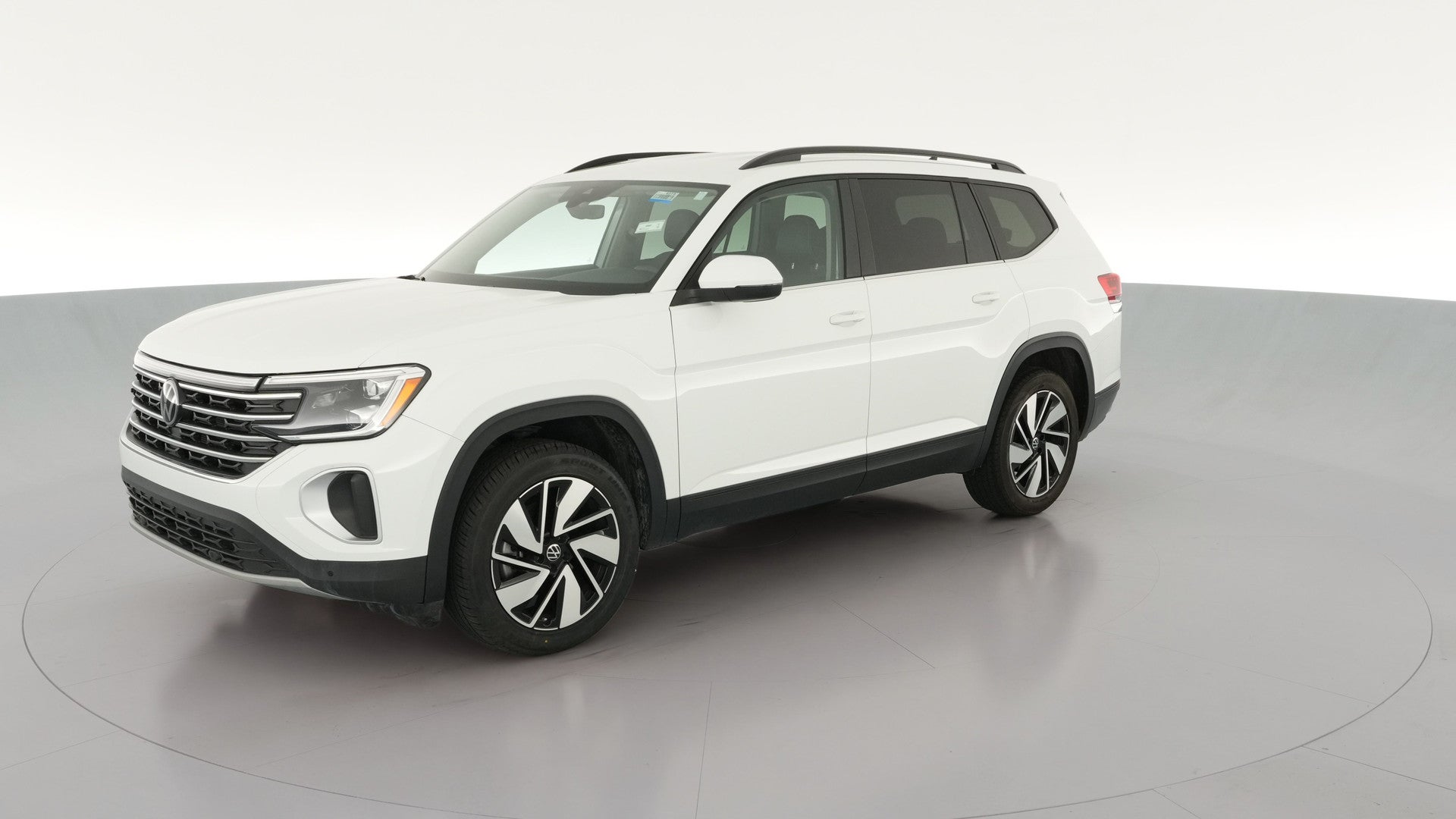 2025 Volkswagen Atlas vehicle photo