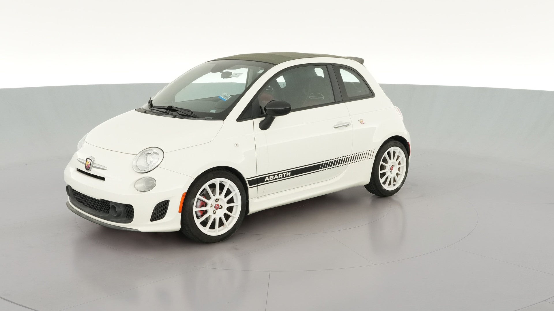 2013 FIAT 500 vehicle photo