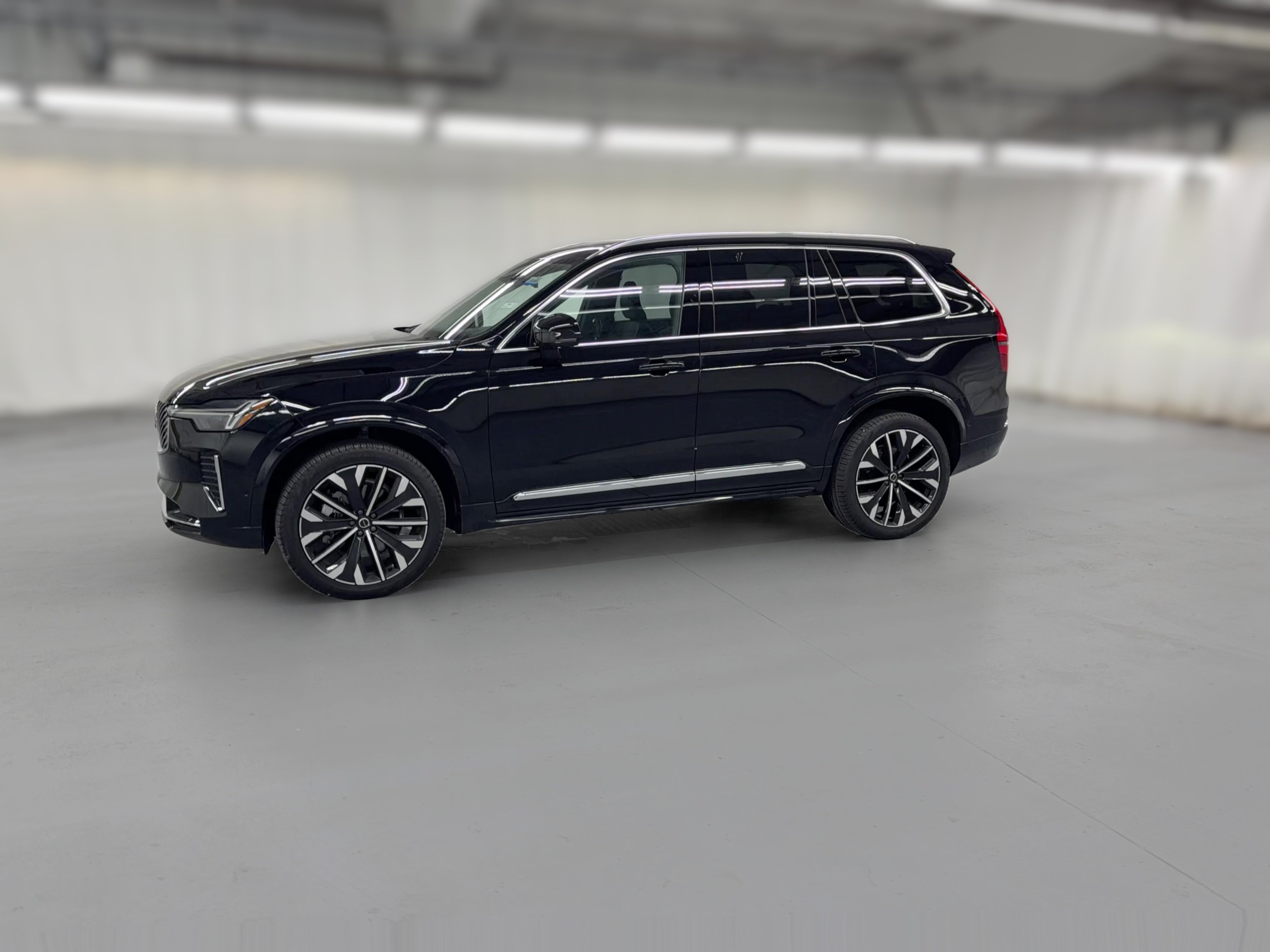 2026 Volvo XC90 Plus - Photo 31