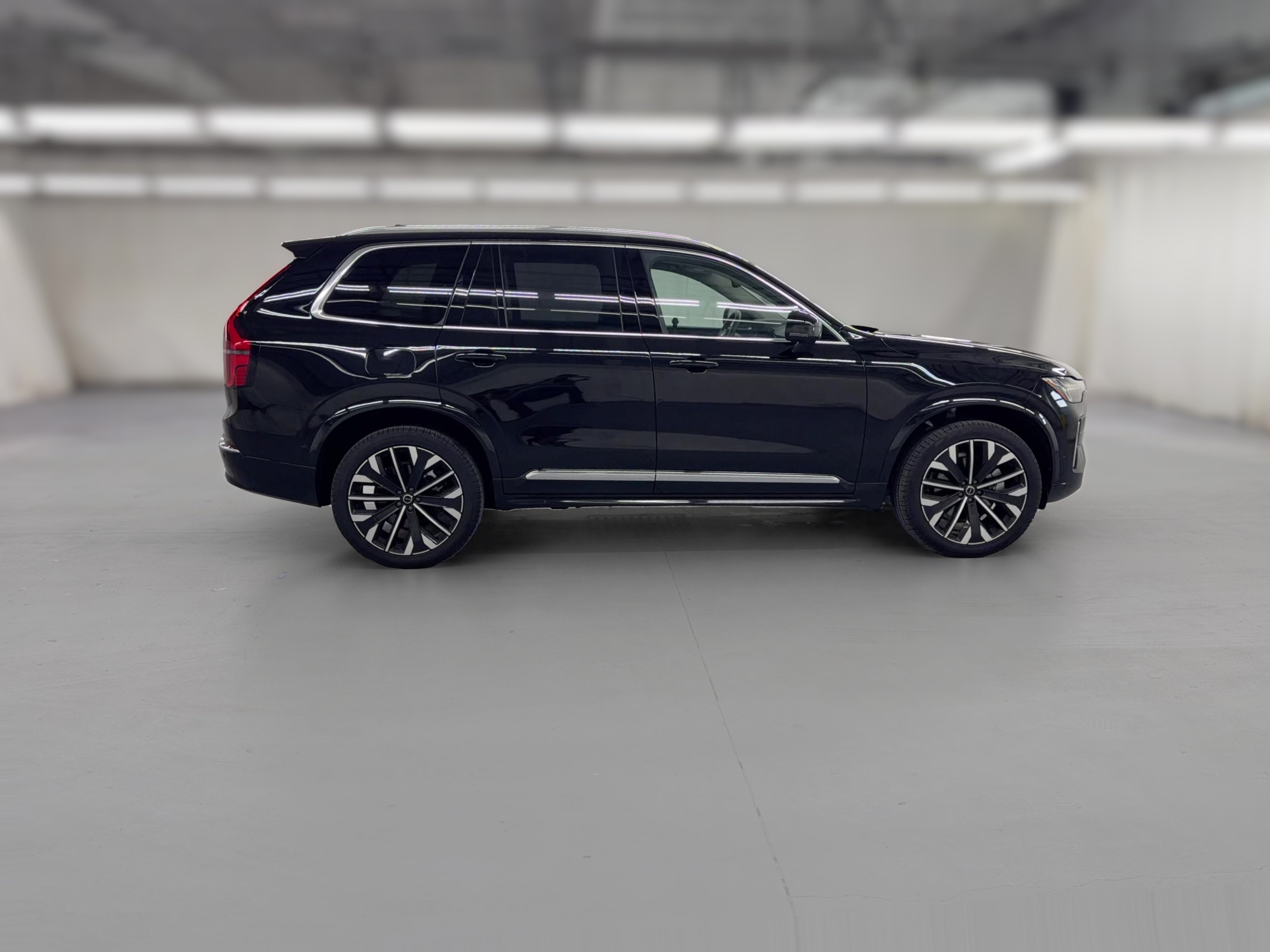 2026 Volvo XC90 Plus - Photo 40