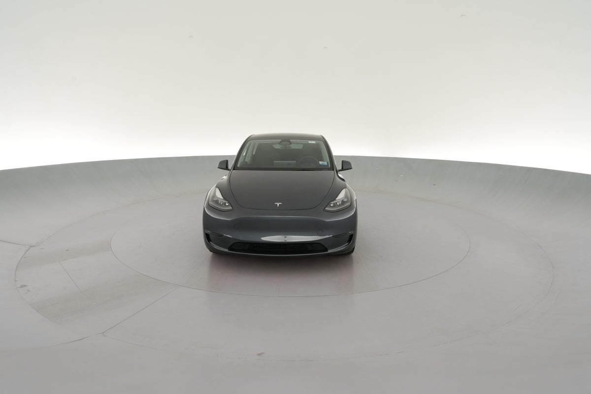 2023 Tesla Model Y Long Range All-Wheel Drive in Midnight Silver Metallic — 360° view 1
