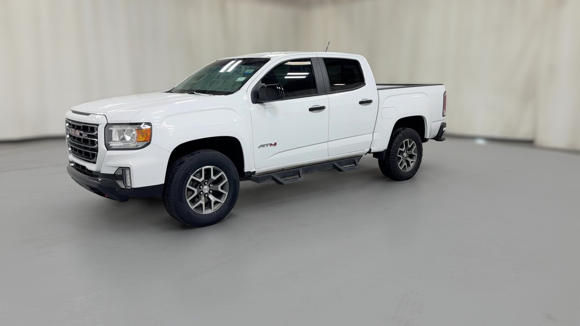 2022 GMC Canyon Crew Cab vehicle photo