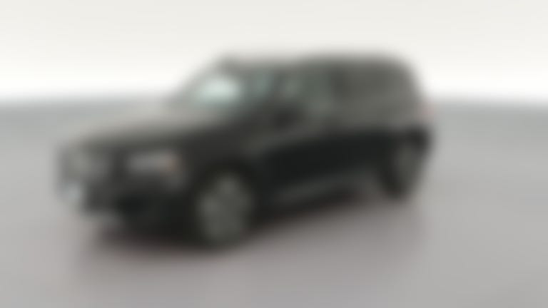 2025 Mercedes-Benz GLB vehicle photo