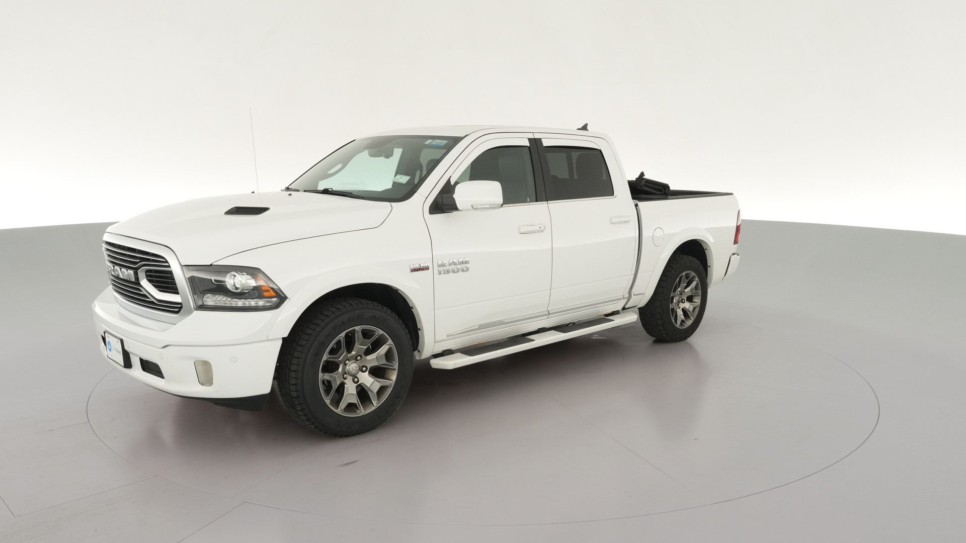 2018 Ram 1500 Crew Cab vehicle photo