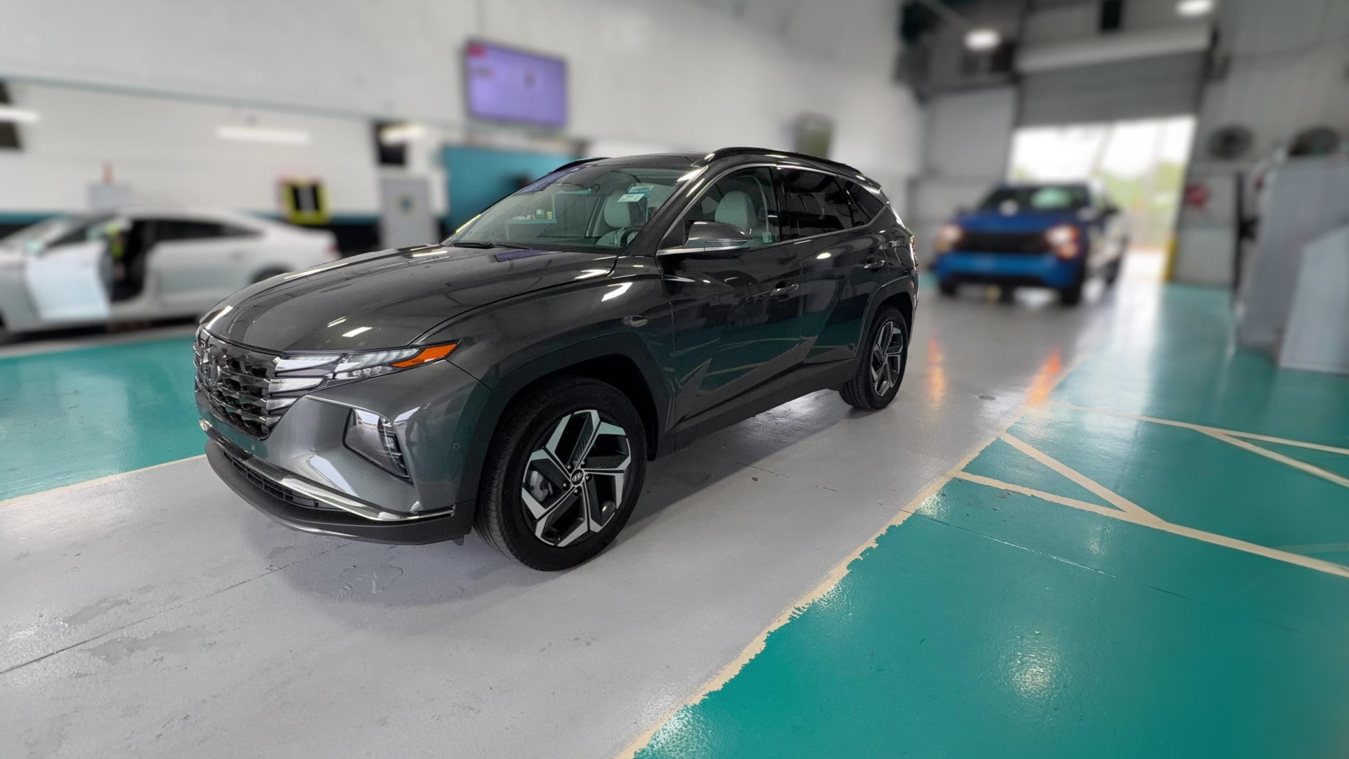 2024 Hyundai Tucson Hybrid vehicle photo
