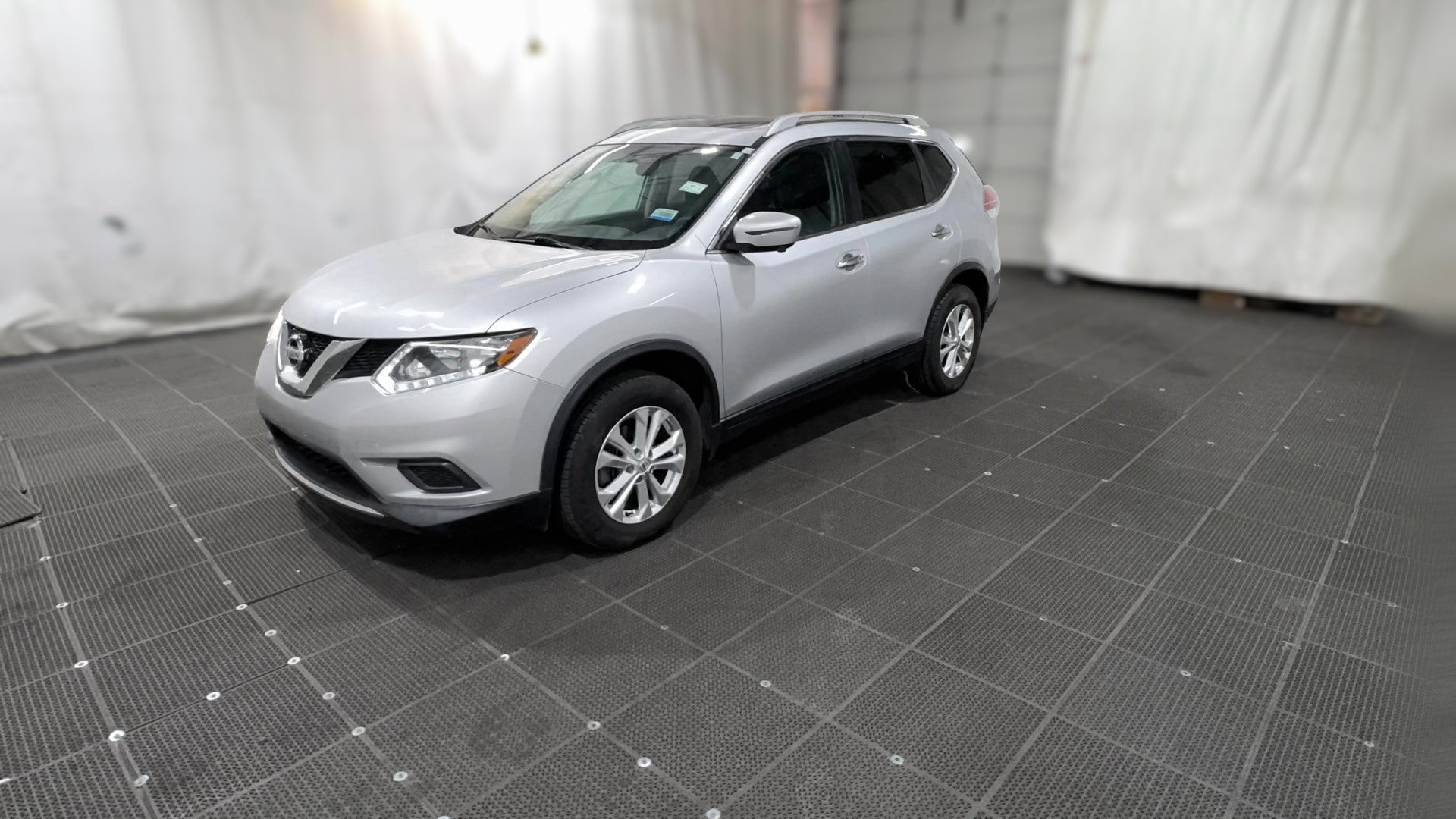 2016 Nissan Rogue vehicle photo