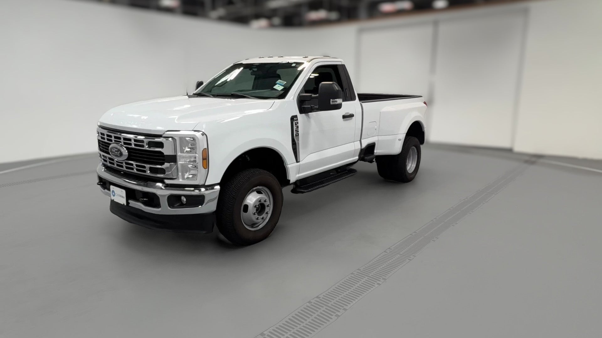 2024 Ford F350 Super Duty Regular Cab vehicle photo