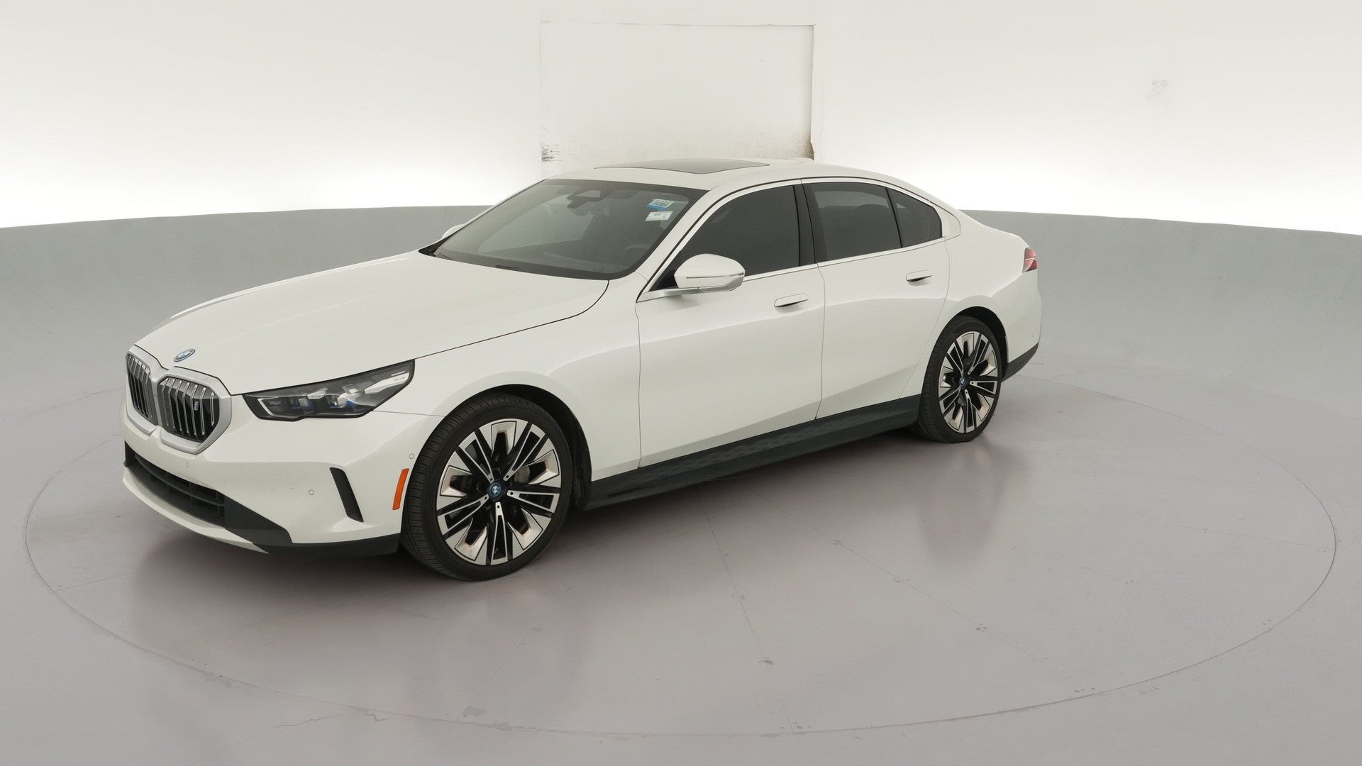 2024 BMW i5 vehicle photo