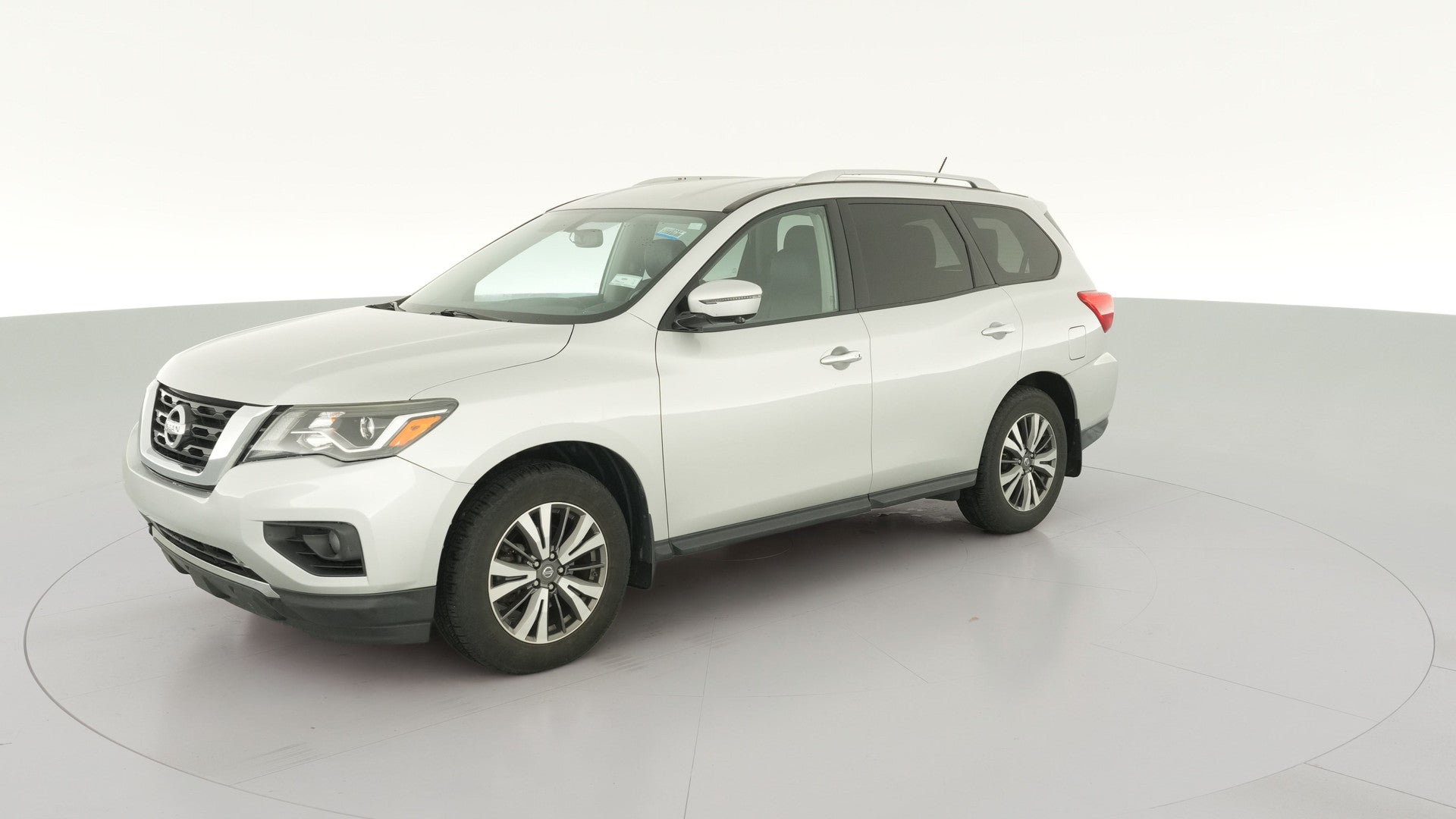 2017 Nissan Pathfinder vehicle photo