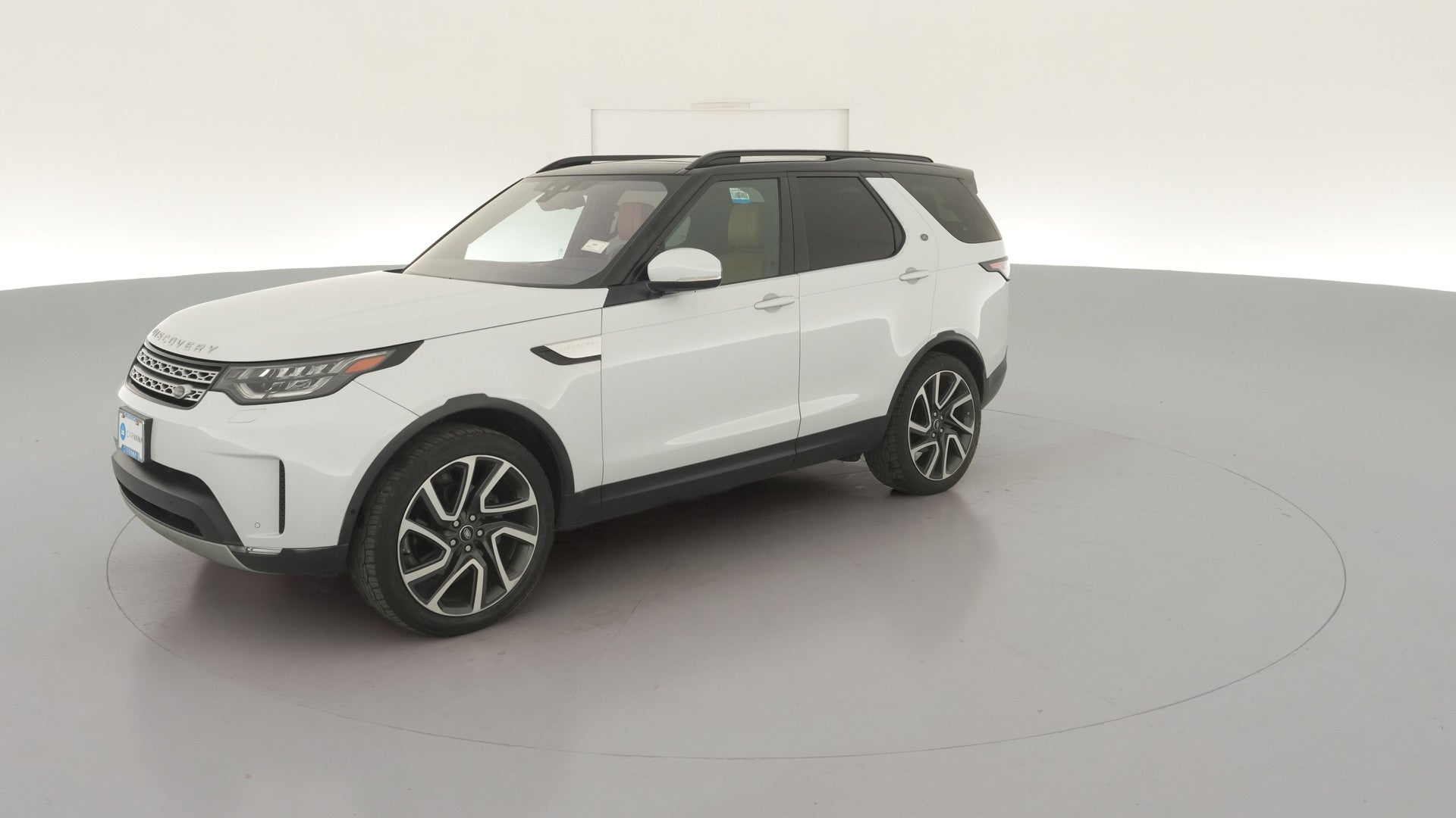 2019 Land Rover Discovery vehicle photo