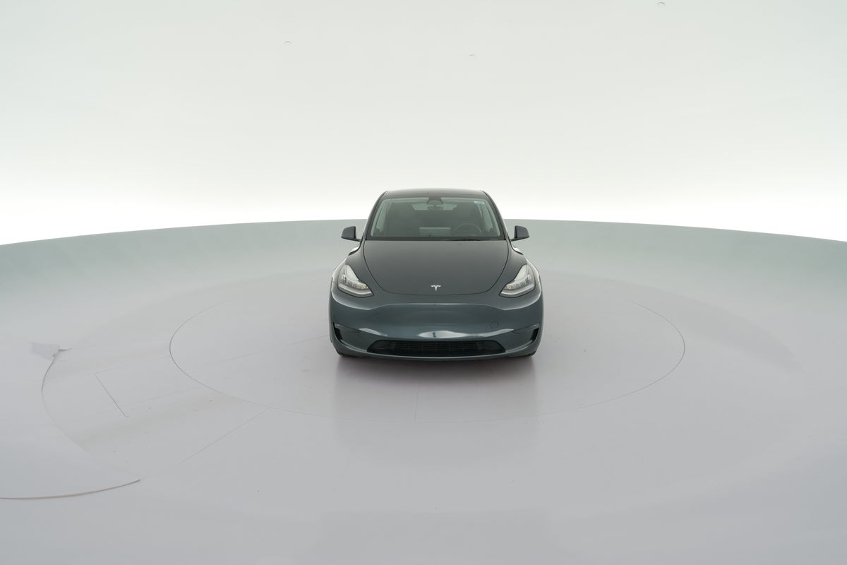 2023 Tesla Model Y Long Range All-Wheel Drive in Midnight Silver Metallic — 360° view 1