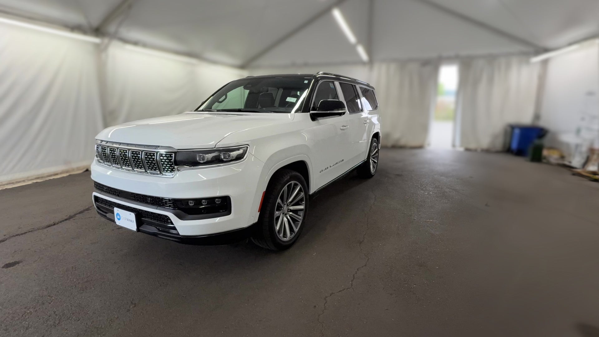 2023 Jeep Grand Wagoneer L vehicle photo
