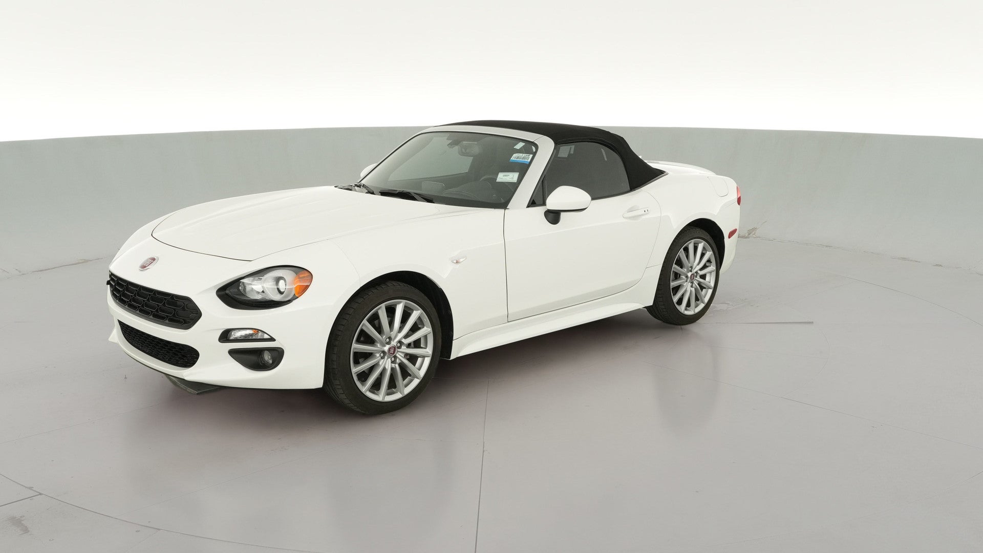 2018 FIAT 124 Spider vehicle photo