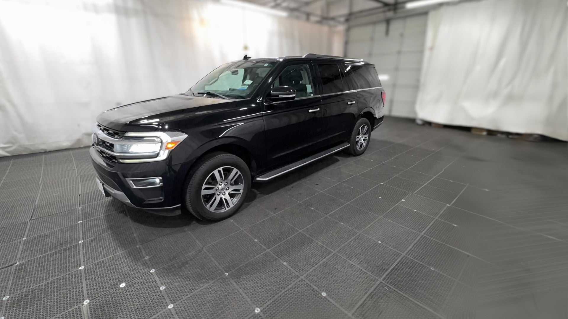 2023 Ford Expedition MAX vehicle photo