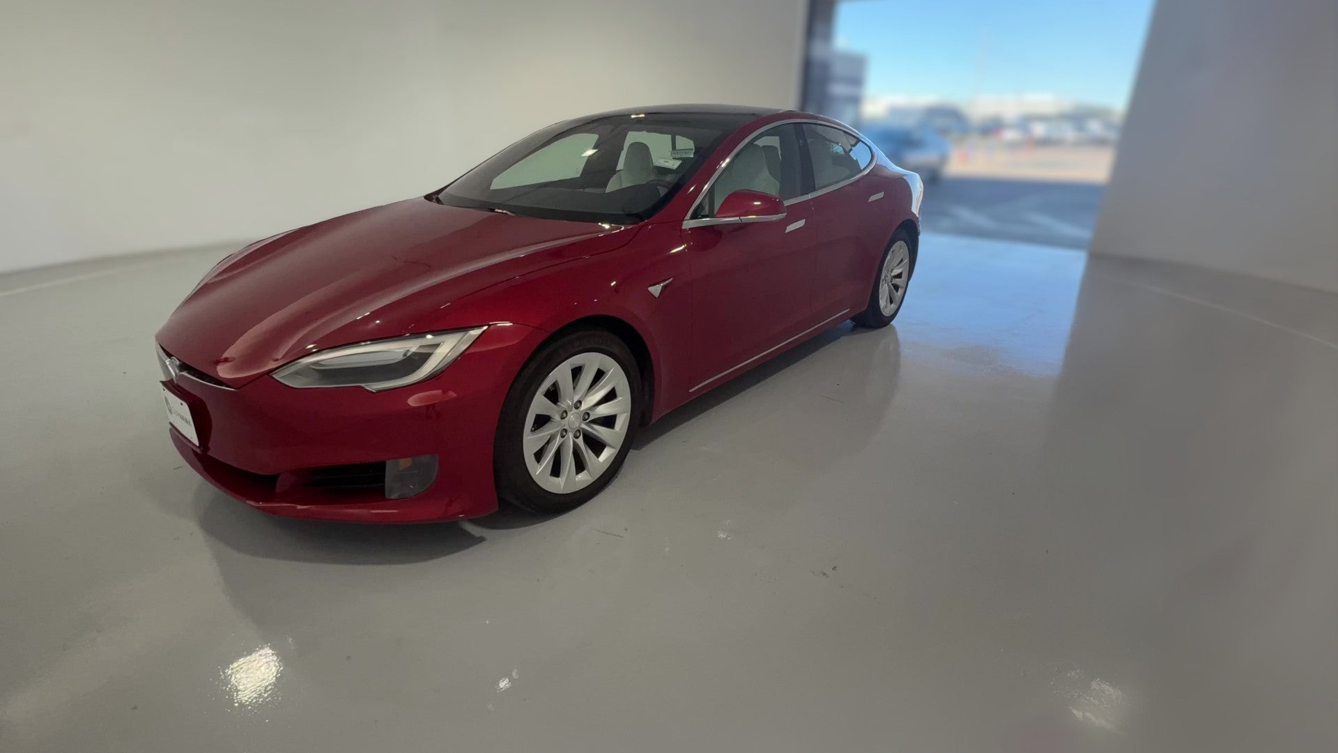 2017 Tesla Model S vehicle photo