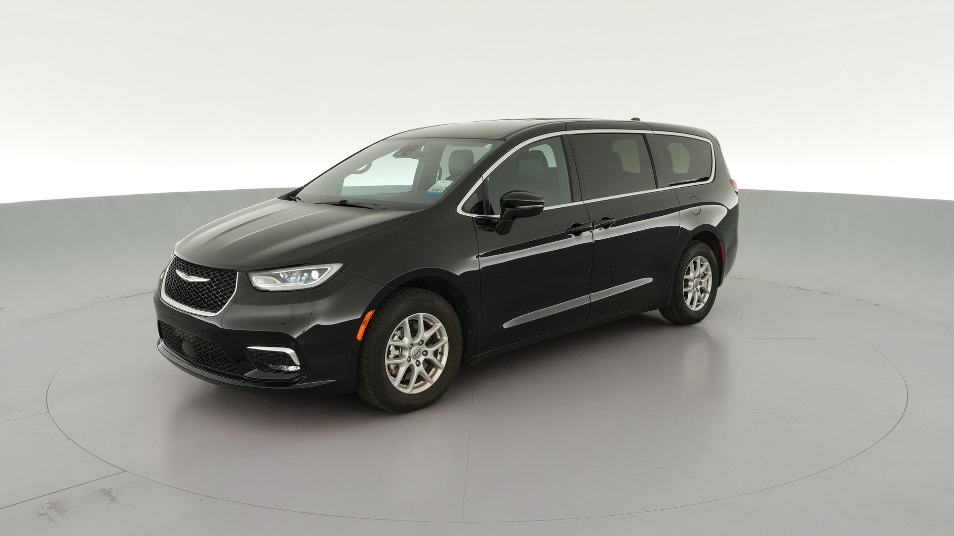 2025 Chrysler Pacifica vehicle photo