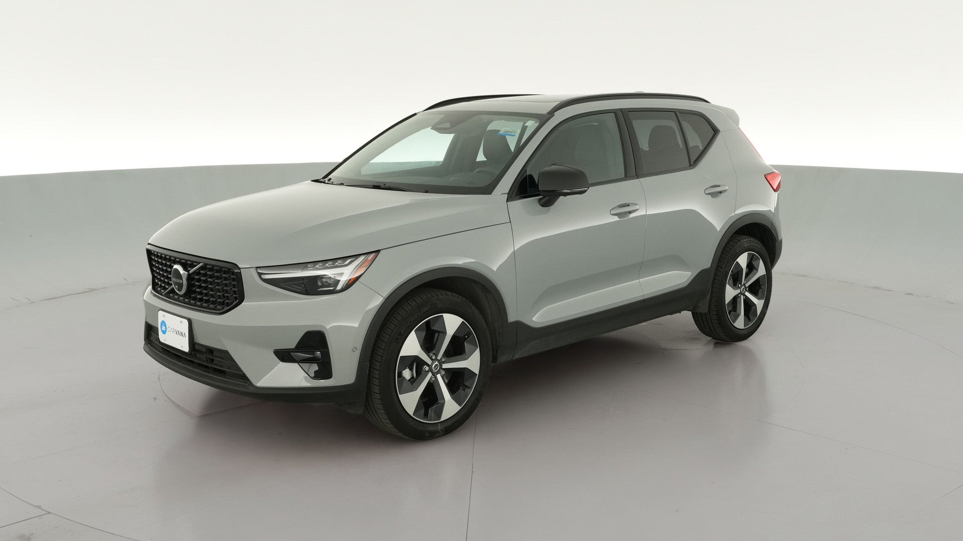 2026 Volvo XC40 vehicle photo