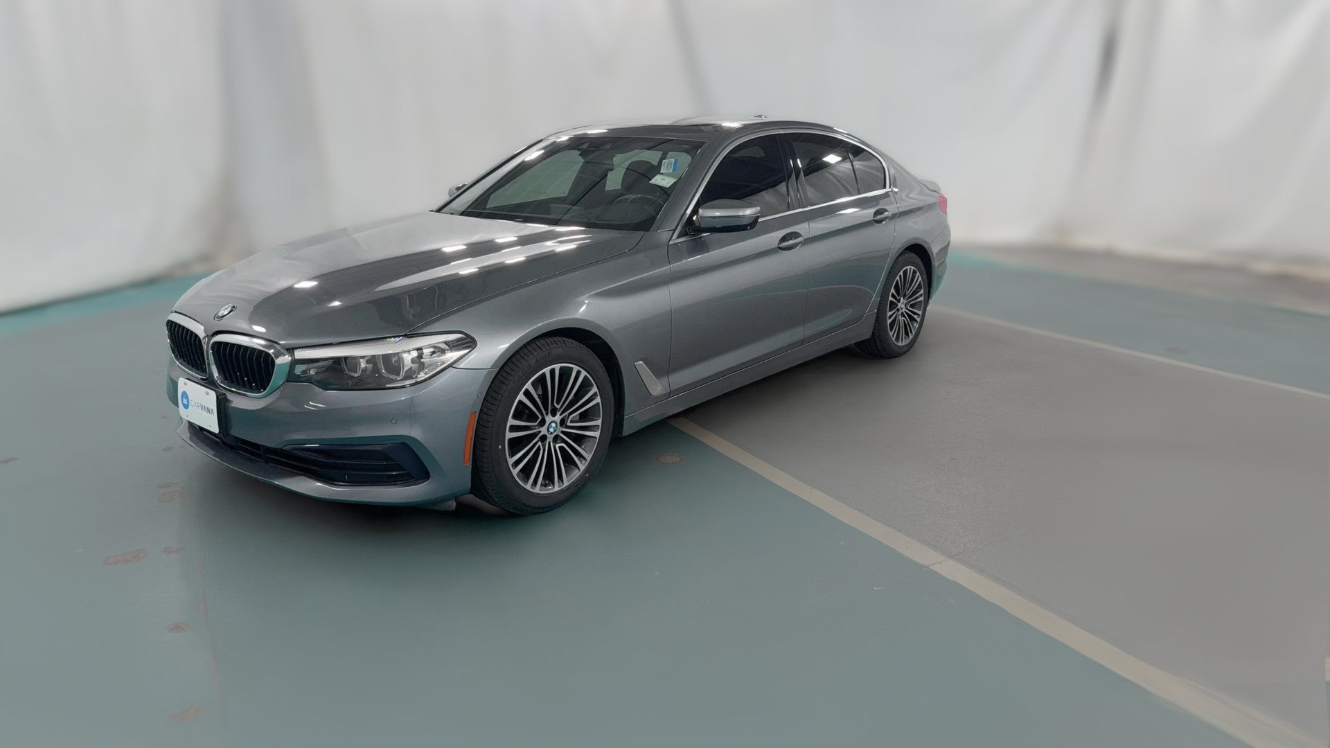 2019 BMW 5 Series vehicle photo