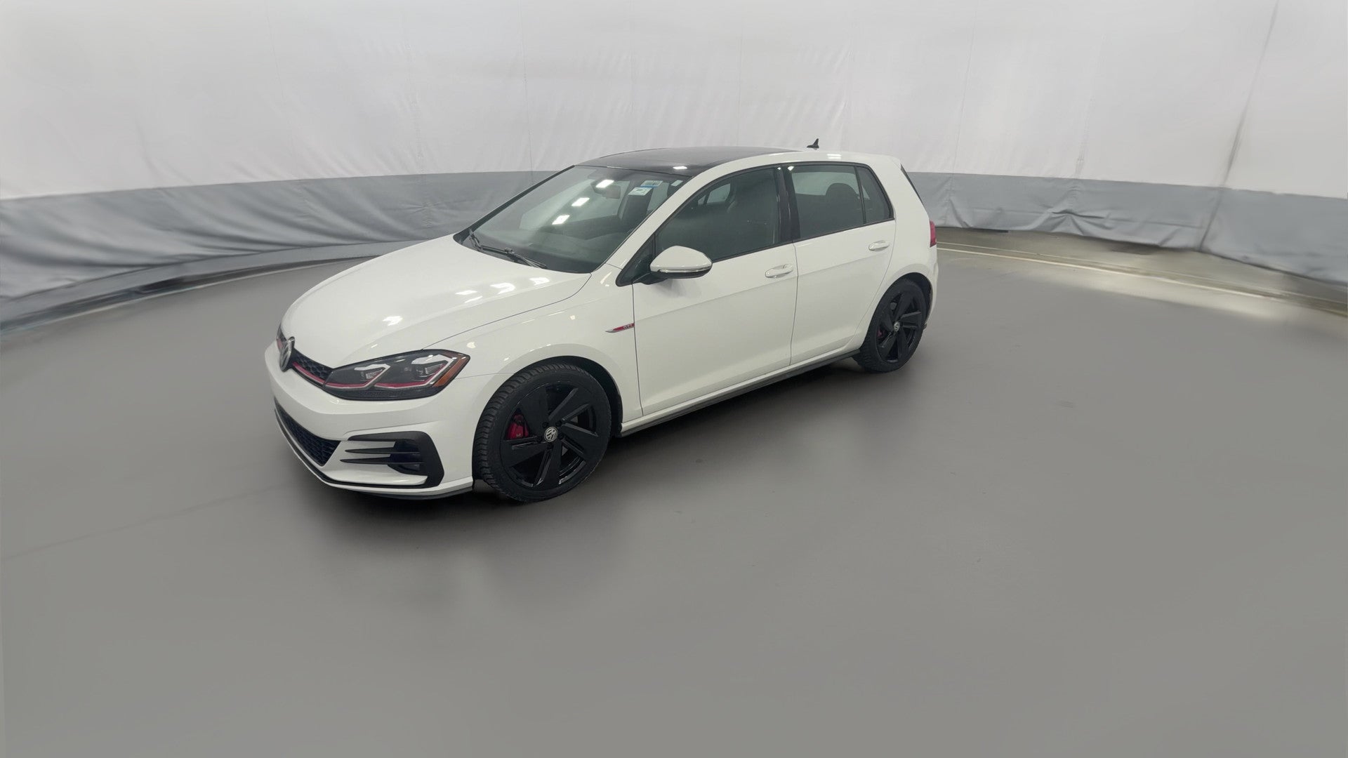 2018 Volkswagen Golf GTI vehicle photo