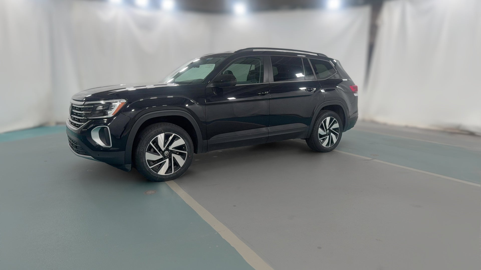 2025 Volkswagen Atlas vehicle photo