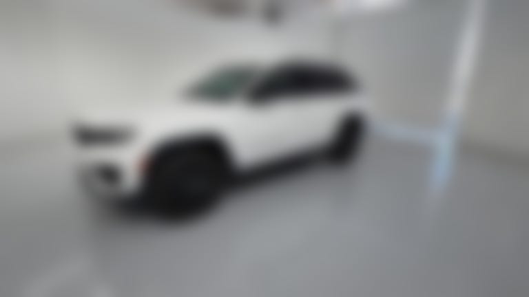 2025 Jeep Grand Cherokee vehicle photo