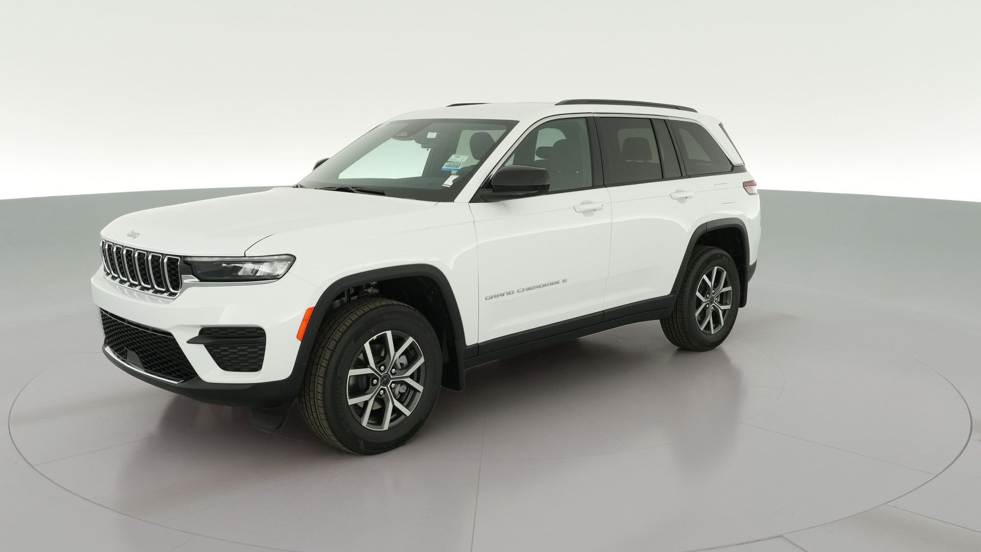 2027 Jeep Grand Cherokee vehicle photo