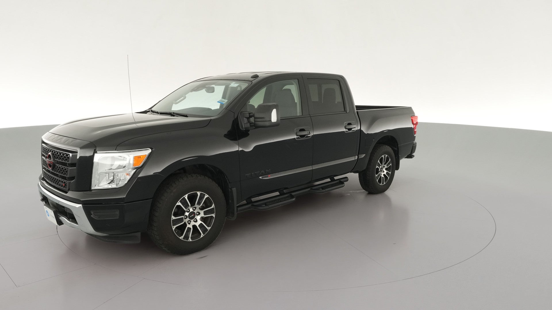 2021 Nissan Titan Crew Cab vehicle photo