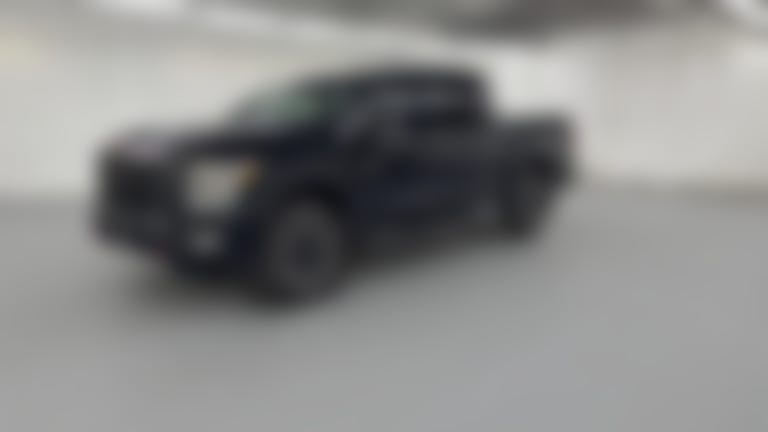 2021 Nissan Titan Crew Cab vehicle photo